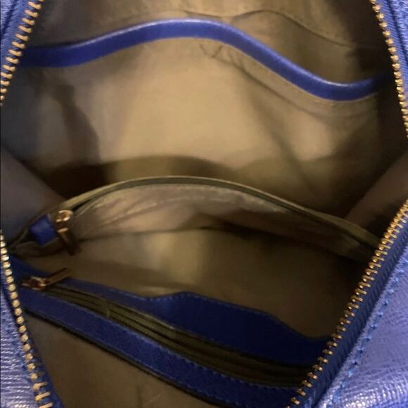 Brand name symbol is “(A) “ I don’t know the brand name but it’s a beautiful! - Picture 3 of 7